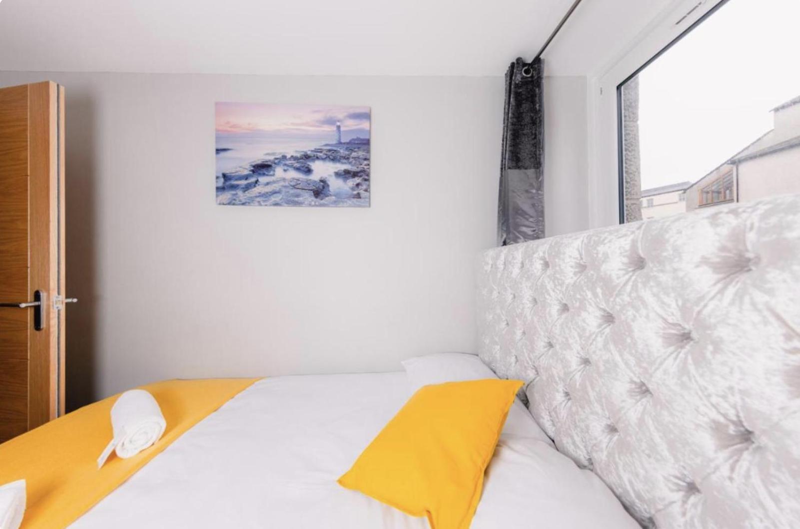 Superb Luxury Apartment By Canal - Central Edimburgo Exterior foto